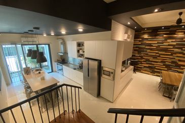 Duta Villa, Setia Alam