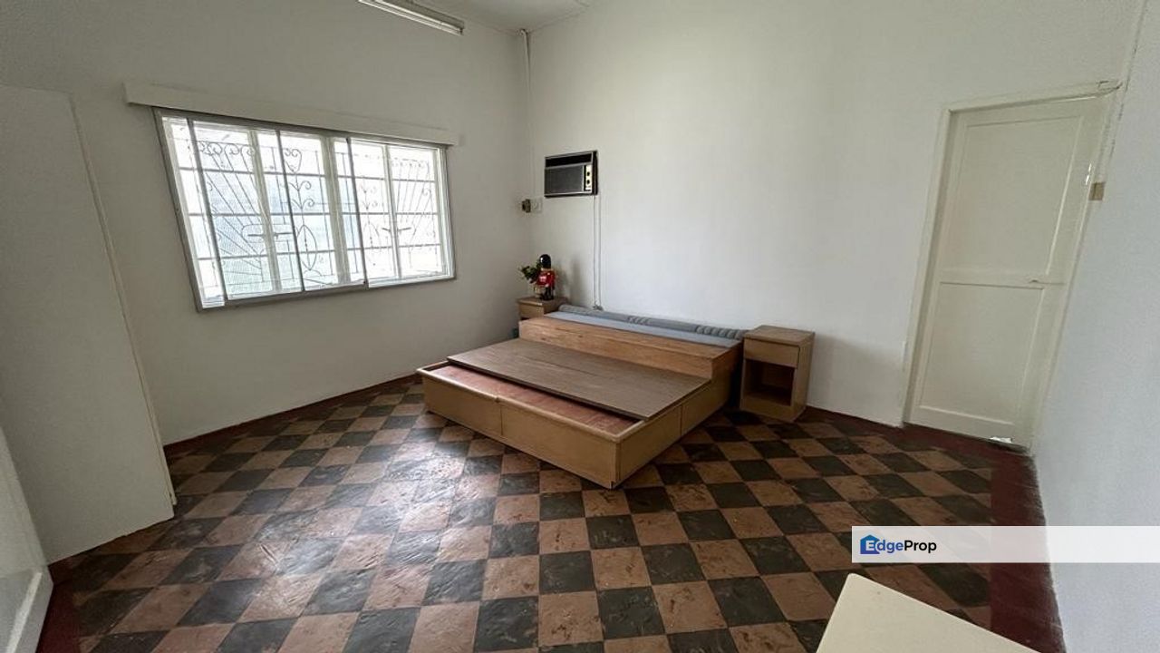 Basic Bglow with attractive price, Selangor, Petaling Jaya