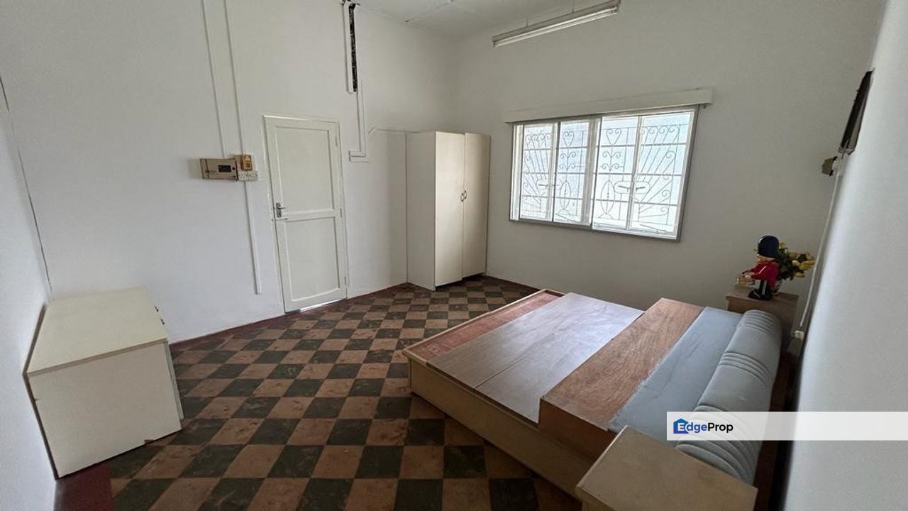 Basic Bglow with attractive price, Selangor, Petaling Jaya