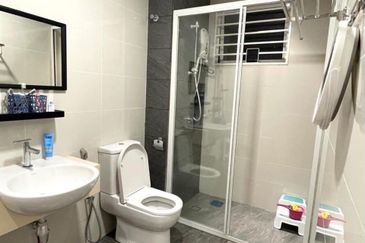 La Thea Residences @ 16 Sierra