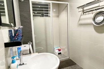 La Thea Residences @ 16 Sierra