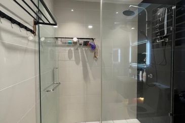 La Thea Residences @ 16 Sierra