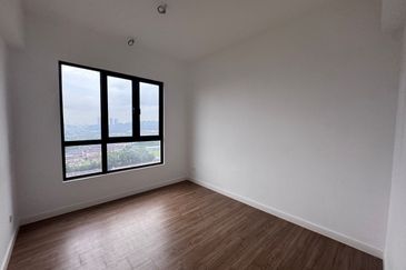 THE PULSE RESIDENCE & THE PULSE