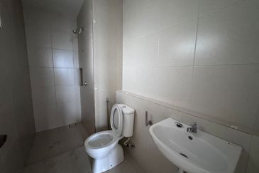 THE PULSE RESIDENCE & THE PULSE