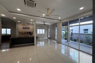 Jalan Setia Duta U13/21J