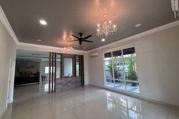 Jalan Setia Duta U13/21J