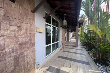 Jalan Setia Duta U13/21J