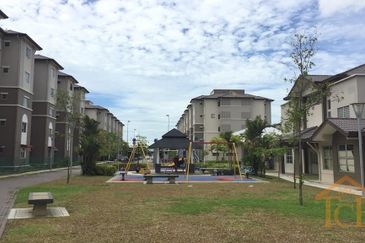 Pangsapuri Akasia, Bandar Botanic