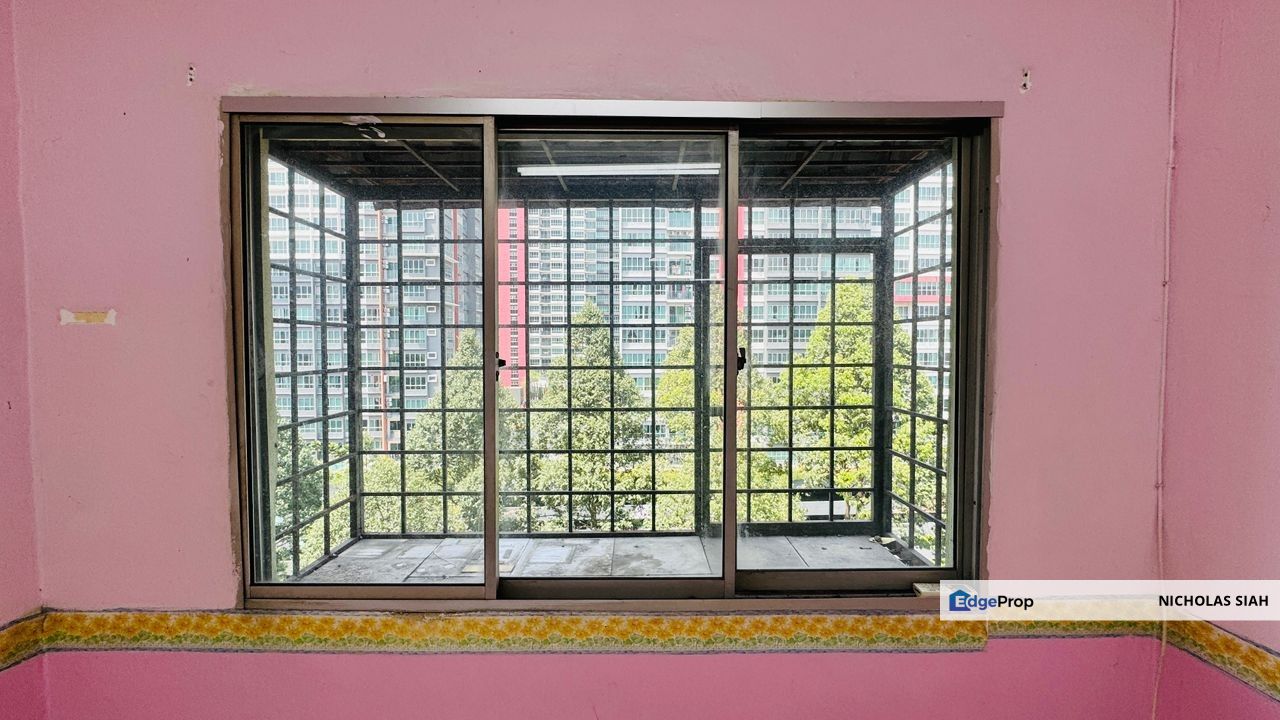 Lestari Apartment for Sale at Damansara Damai, Sungai Buloh, Below market value, cheap, Selangor, Damansara Damai