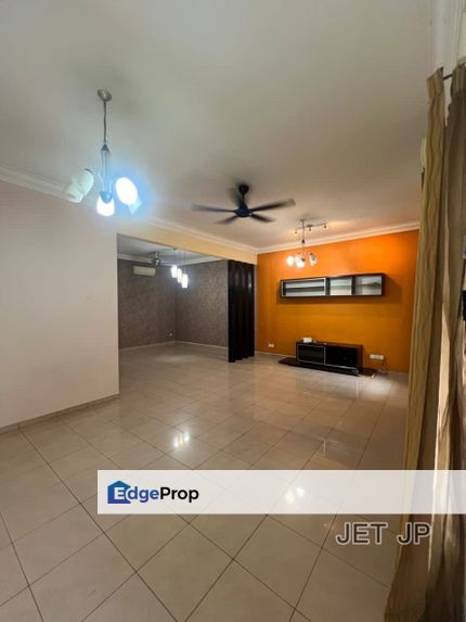 Bukit Tinggi 2@2.5-Storey 24x70 Renovated Extended Good Condition, Selangor, Klang