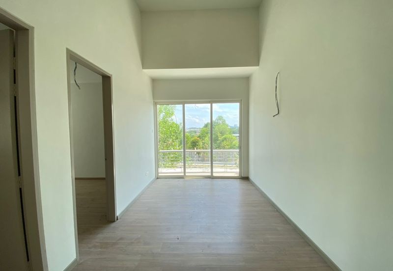 Taman Semanja Kajang 2-Storey Corner with land Good Condition Best Buy