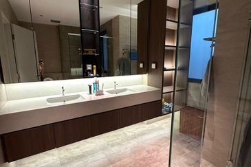 Lucent Residence @ twentyfive.7