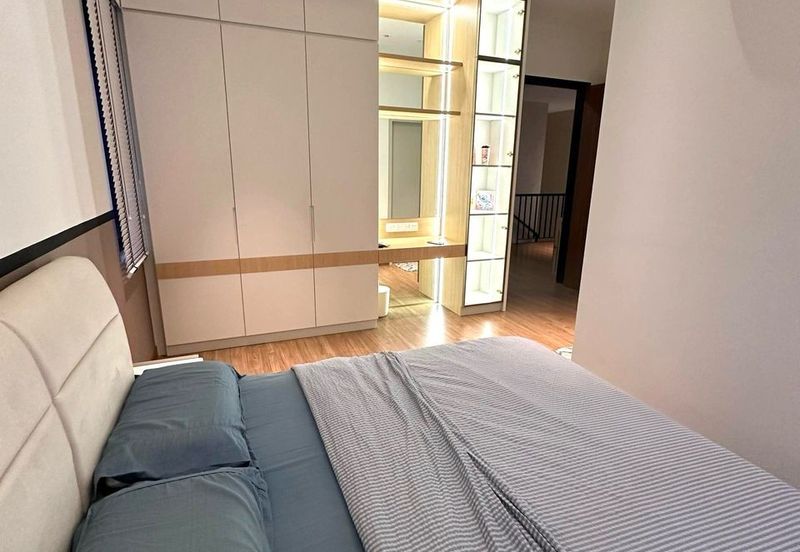 Lucent Residence @ twentyfive.7