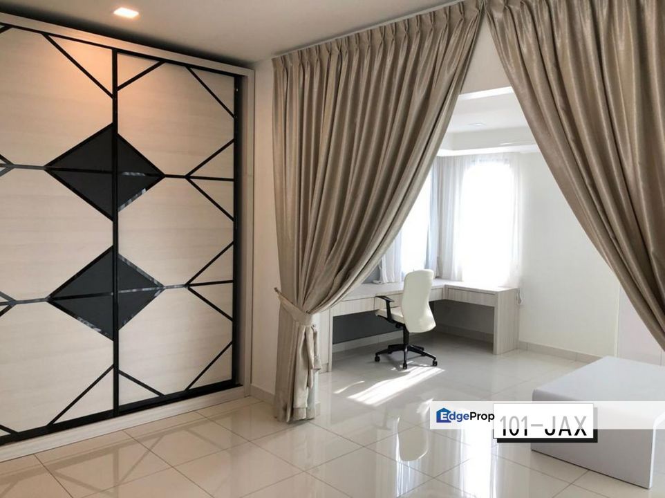 Ambang Botanic 2 Klang 3-Storey Bungalow Renovated Extended Ready Move In Super Value , Selangor, Port Klang