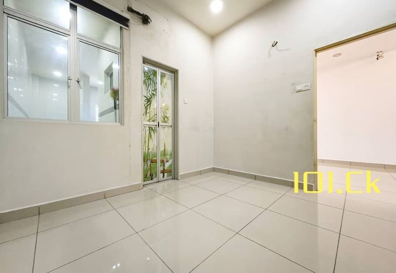 Taman Ehsan Jaya, Pendamaran