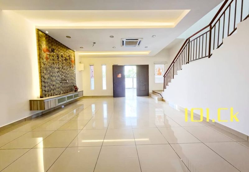 Taman Ehsan Jaya, Pendamaran