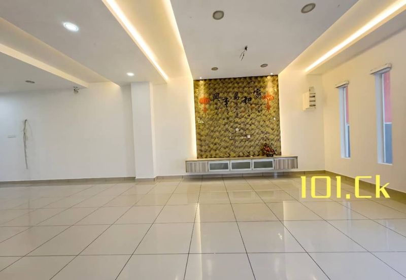 Taman Ehsan Jaya, Pendamaran