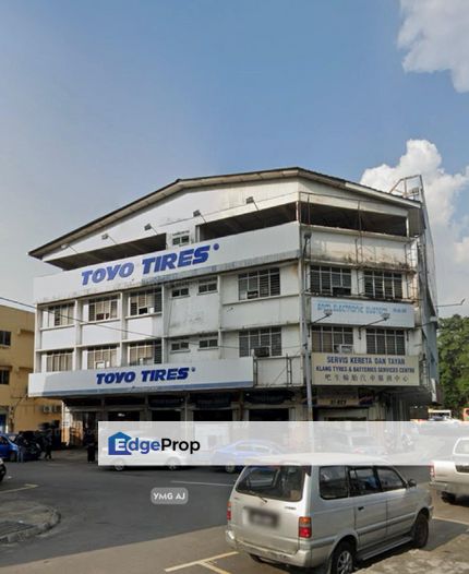 Kawasan 17 Klang 3 Storey Shoplot Face Mainroad Good Condition , Selangor, Klang