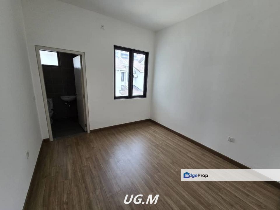 Kyra @ Bukit Raja 2-Storey Endlot Basic Unit Good Condition , Selangor, Klang