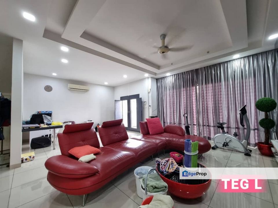 Bandar Sungai Emas Banting 2-Storey Semi-D Renovated Good Condition, Selangor, Banting