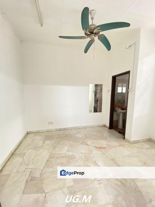 Bandar Bukit Raja Klang Single Storey Basic Unit Face No House Good Condition , Selangor, Klang