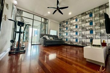 Duta Villa, Setia Alam