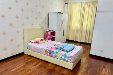 Duta Villa, Setia Alam