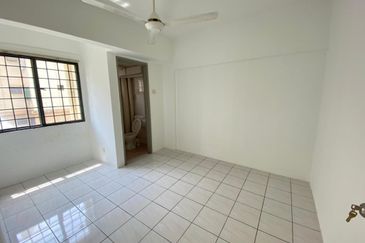 Pangsapuri Perdana, Seksyen 13