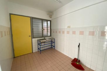 Pangsapuri Perdana, Seksyen 13