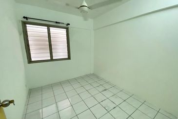 Pangsapuri Perdana, Seksyen 13