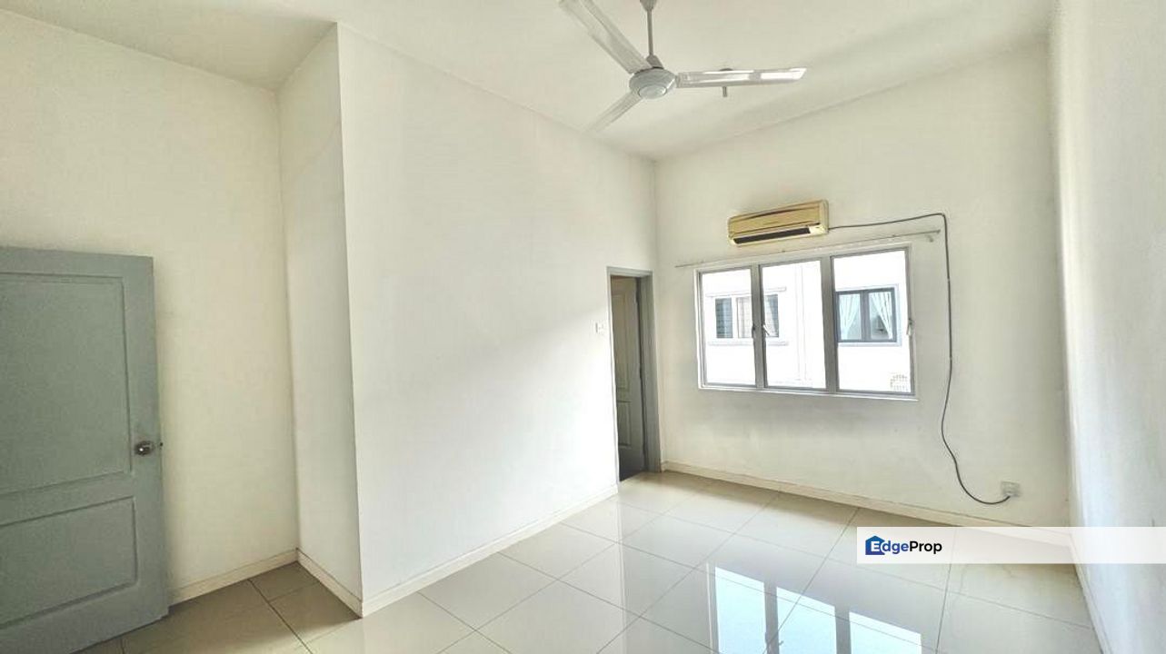 Ambang Botanic 2 @ 2-Storey Basic Unit Good Condition Super Value , Selangor, Port Klang