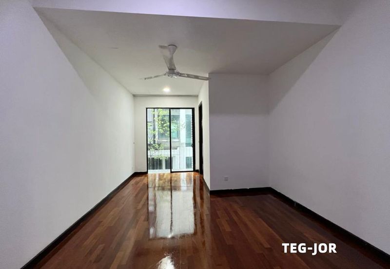 Duta Villa, Setia Alam