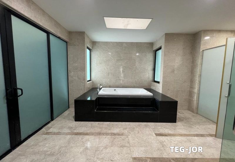 Duta Villa, Setia Alam