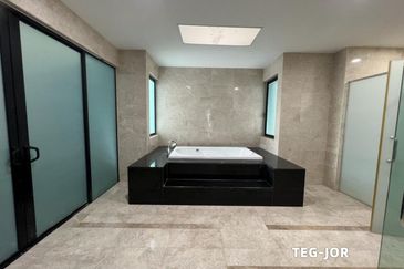 Duta Villa, Setia Alam