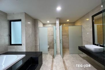 Duta Villa, Setia Alam