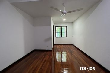 Duta Villa, Setia Alam