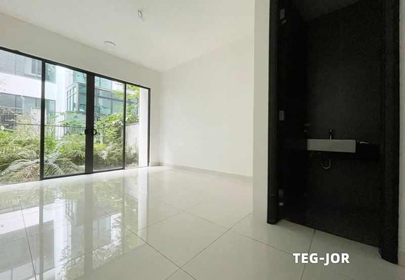 Duta Villa, Setia Alam