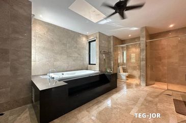 Duta Villa, Setia Alam