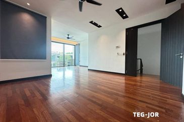 Duta Villa, Setia Alam