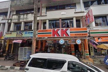 HiCom-Glenmarie Industrial Park