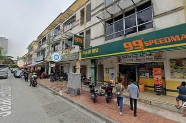 HiCom-Glenmarie Industrial Park