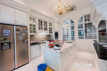 Duta Villa, Setia Alam