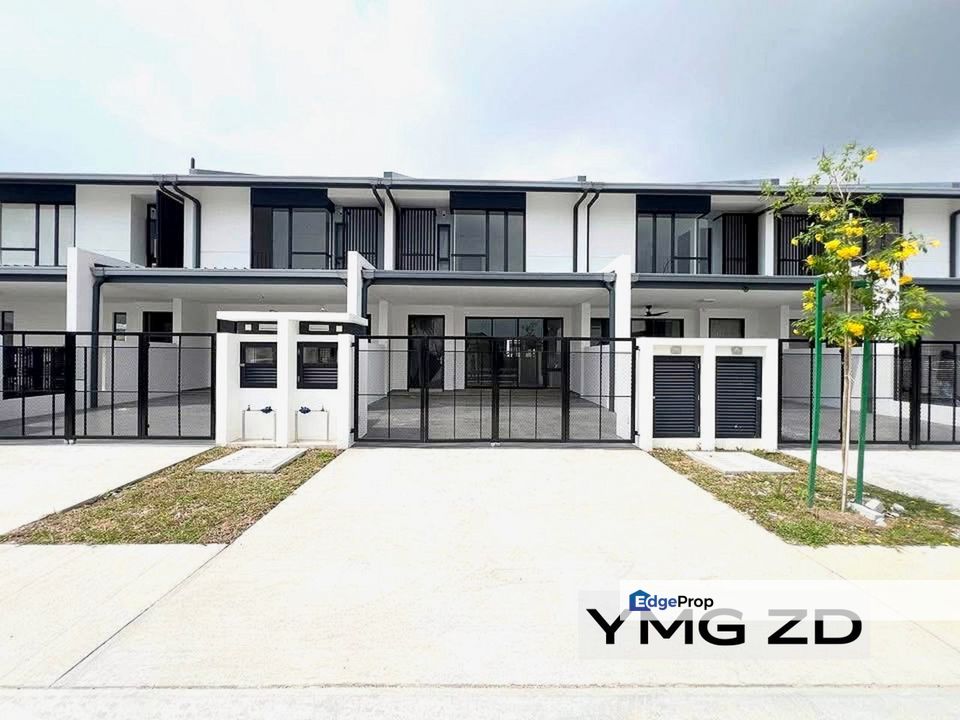 Bandar Bukit Raja Nadira Klang 2-Storey Brand New Basic Unit Good Condition , Selangor, Klang