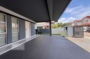 Jalan Cemara, Bandar Botanik