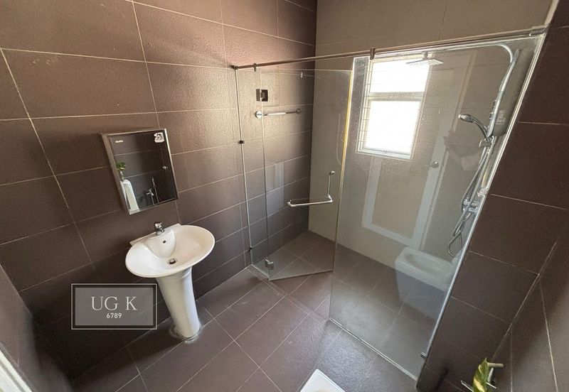 Jalan Cemara, Bandar Botanik