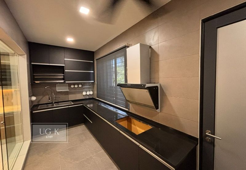 Jalan Cemara, Bandar Botanik