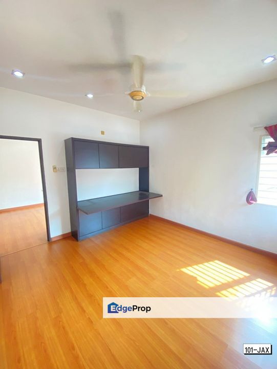 Aman Perdana Klang 2-Storey Semi-D Renovated Good Condition Super Value , Selangor, Klang