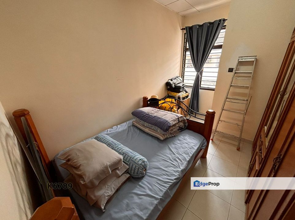 Jalan Gelang Bandar Puteri Klang 2-Storey 20x75 Basic Unit Good Condition , Selangor, Klang