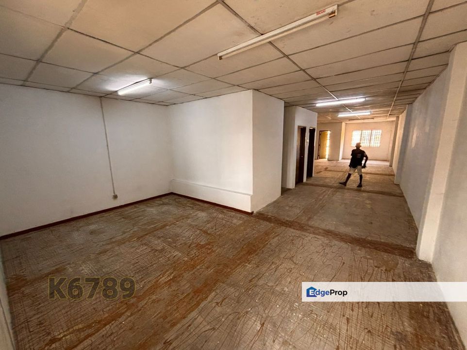 Kota Pendamar 2 Storey Shoplot 20x70 Good Condition , Selangor, Klang