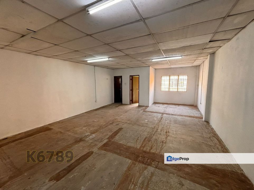 Kota Pendamar 2 Storey Shoplot 20x70 Good Condition , Selangor, Klang